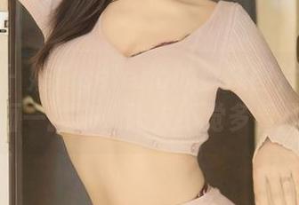 秀人网 - 娜露selena的丝袜图片在更新，画面一拨来，让人不觉多看几眼。