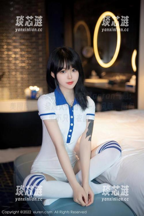 秀人网 - 水手服透着的安然anran气息：美图区域，星辰大海的另一番风味，图包里不只有衣服。