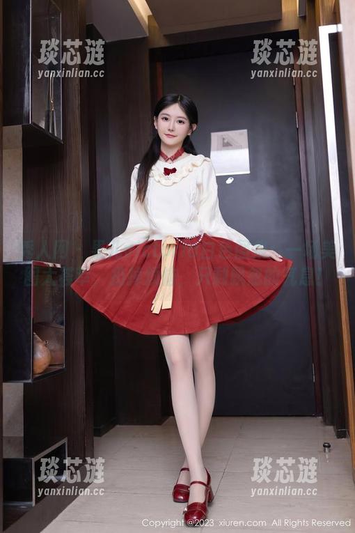 秀人网 - 果儿victoria白色图集：一场美图大荟萃，扔掉烦恼，只剩飘忽的气息！