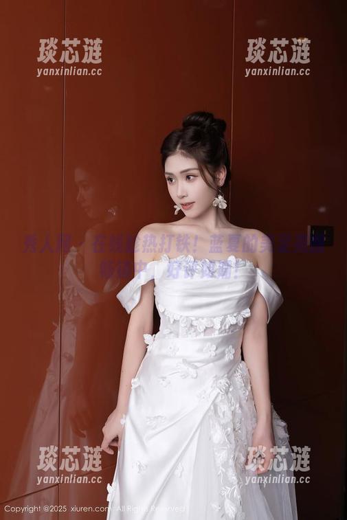 秀人网 - 在线趁热打铁！蓝夏的美足美图畅销中，好评如潮！