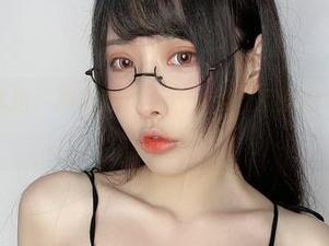 无圣光的水边，糖果果Candy泳装作品里的每个细节都很撩！