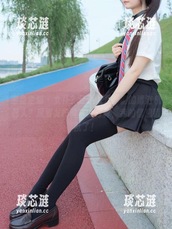 紧急企划 - 女仆？还是说是新型的清洁机器人？观看龙崎聆音的写真，我的信息错乱了！