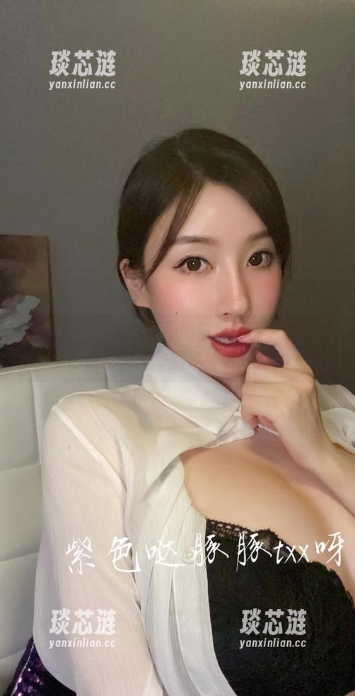 微密圈 - 紫色哒豚豚的紫色套图，看到这色我就像是拿到了宝藏地图！