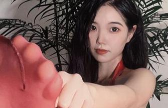 微密圈 - 分享“纪念小小v”的JK套图，这波颠覆常规的美好，我毫无反抗之力。