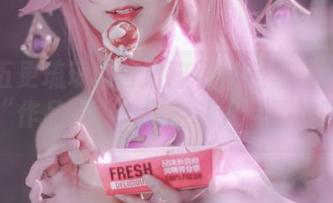 这些五更琉璃的可爱猫可都是羽天shine的“作品”，难怪能让人目不转睛。