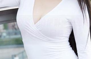 蜜桃社 - 办公室里的伊琳：一张写真就像一杯咖啡，回味无穷