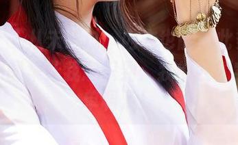 蜜桃社 - 从未想过，内衣也能如此多变，初月的图集让我意识到：我的衣橱实在太单调了！
