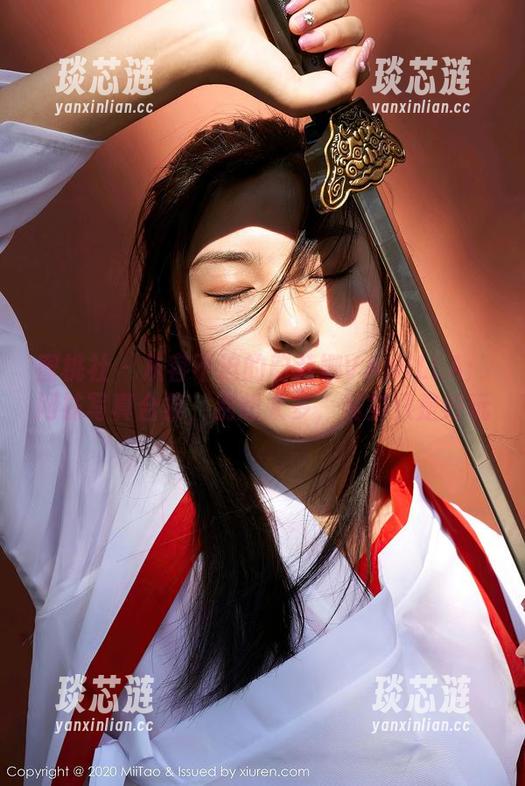 蜜桃社-韵莉娜VANILLA 蜜桃社 - 从容不迫的韵莉娜VANILLA:网袜写真合集,别想太多,其实只是好玩
