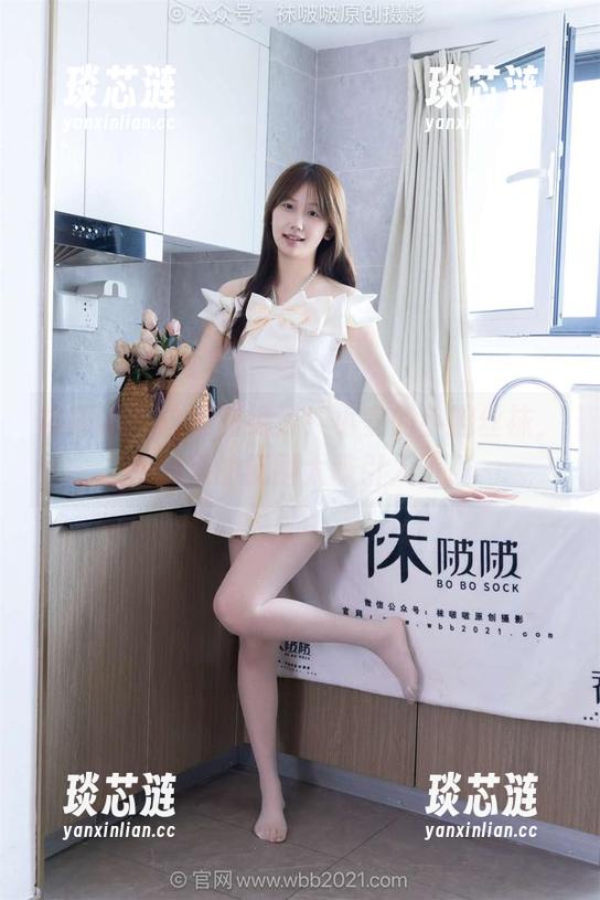 袜啵啵 - 这福利绝了！小安的小腿丝袜，图片里的氛围太吸引人了！