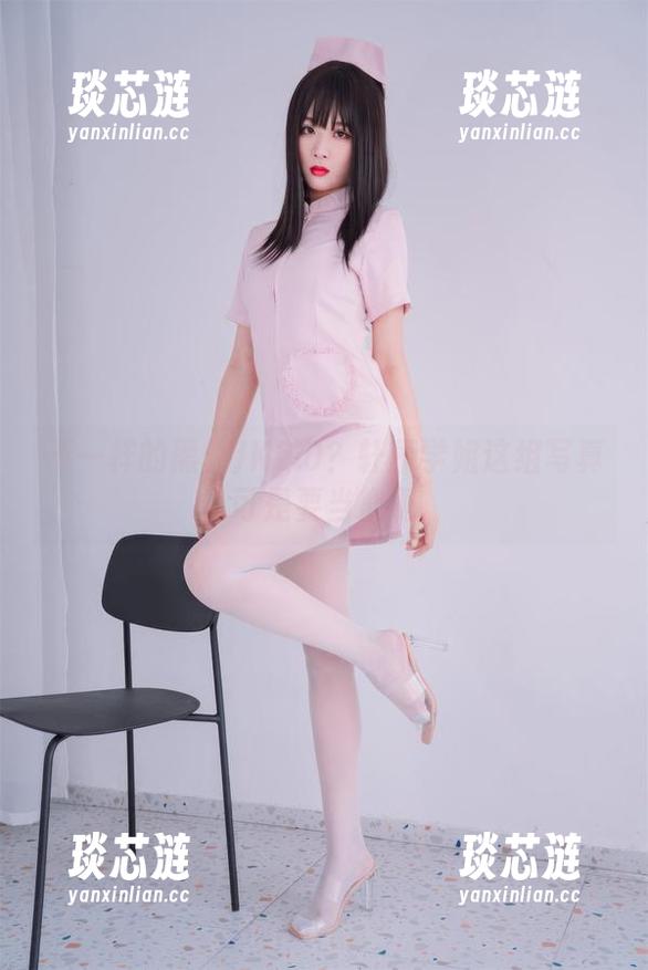 不一样的黑丝JK2.0？轩萧学姐这组写真可是要当心啊