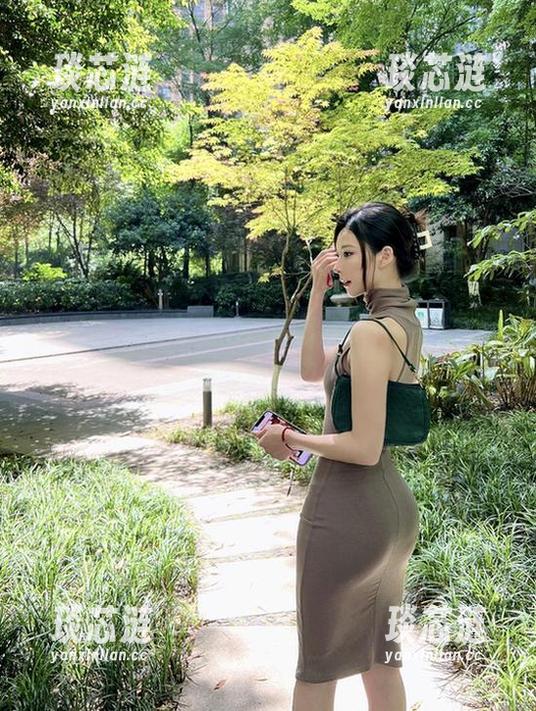 微密圈 - 网盘里的陈妮妮UNI——毛衣是她的超能力！